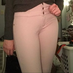 Women’s High-Waisted Jeans